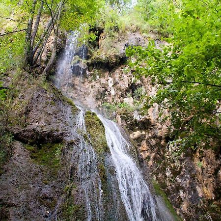 Mobile Home Slapnica U Parku Prirode Zumberak Krasic Экстерьер фото