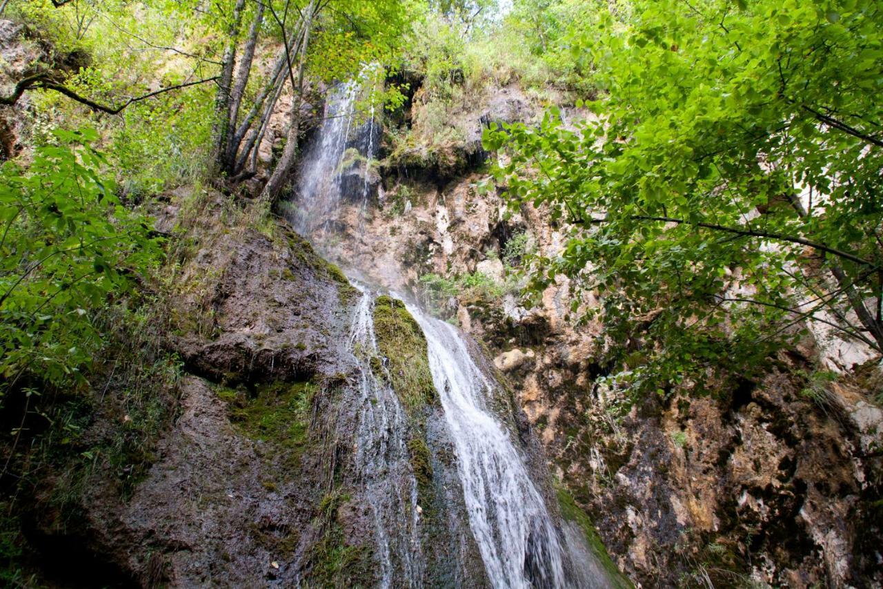Mobile Home Slapnica U Parku Prirode Zumberak Krasic Экстерьер фото